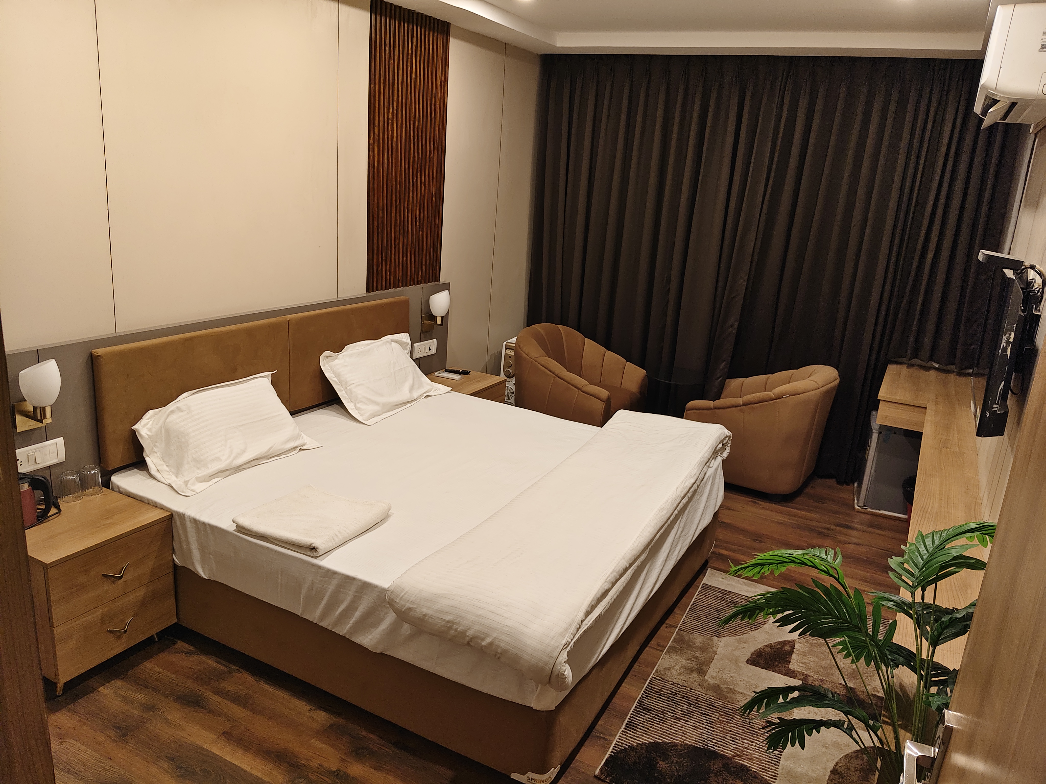 Accommodation 1